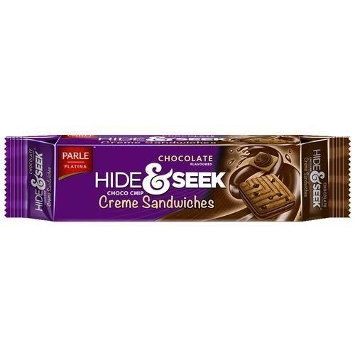 PARLE HIDE AND SEEK CHOCO CHIP CREME SANDWICH BISCUIT 125GM
